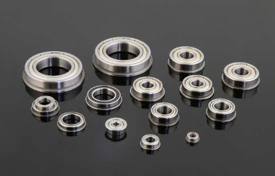 Flanged ball bearings and flanged miniature bearings side by side